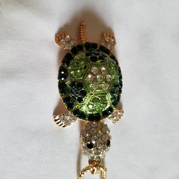 🐢🌻Articulating Turtle Necklace in Shades of Greens & Clear Rhinestones - NWOT - Picture 4 of 6